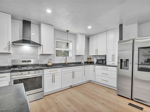 4th image of 7712 Spafford Rd