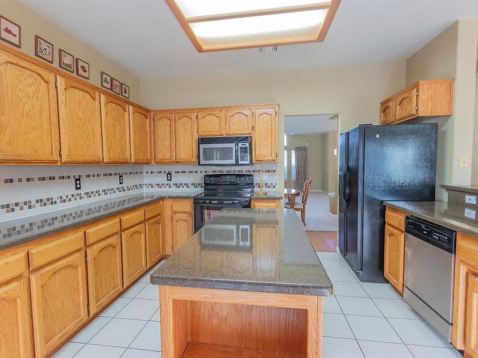 1st image of 1821 Pheasant Dr