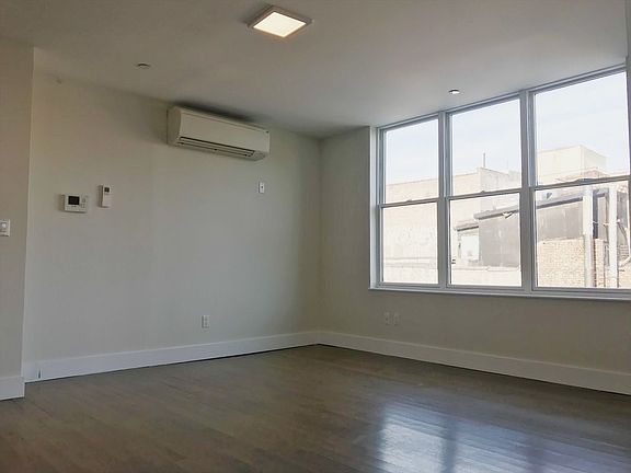 3rd image of 155 Meserole St #5G
