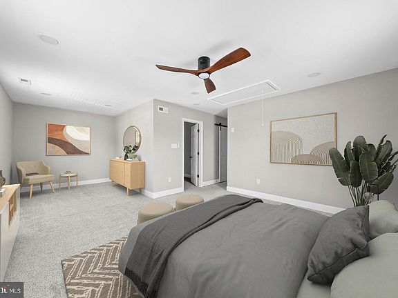 4th image of 122 E Park Ave