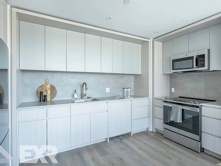 210 Clarkson Ave #501 — Photo 5