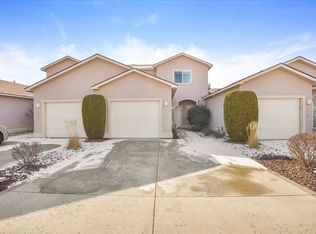 9826 Vincenzo Dr, Pasco, WA 99301