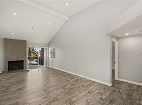310 Lake St, Huntington Beach, CA