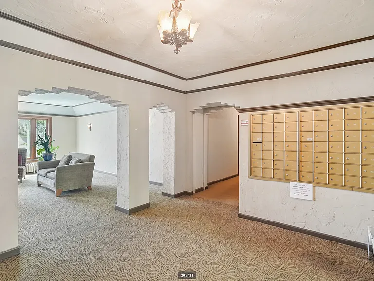 519 W Roy St #309 — Photo 19