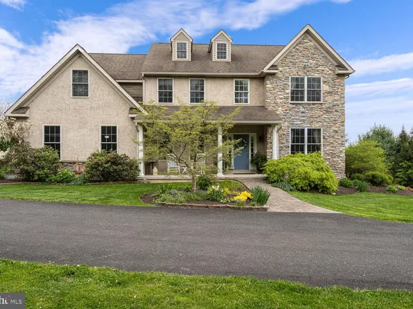 3031 Wonziegler Rd, Pennsburg, PA 18073