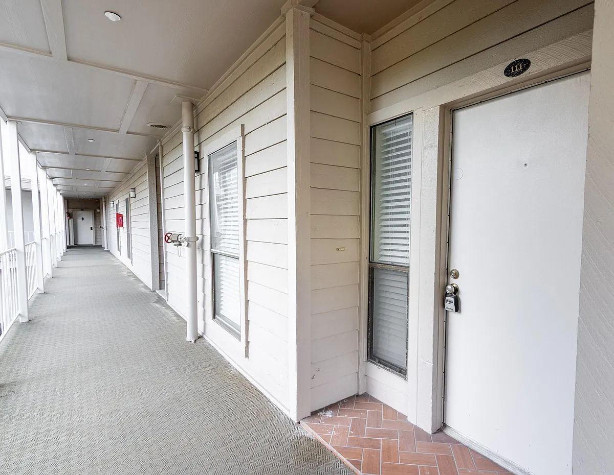Photo 2 of 45 - 401 Lakeside Ln #111 - Nassau Bay, TX Building Photo - 401 Lakeside Ln #111