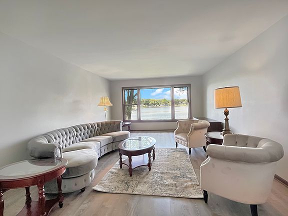 4th image of 2110 Sprucewood Ln
