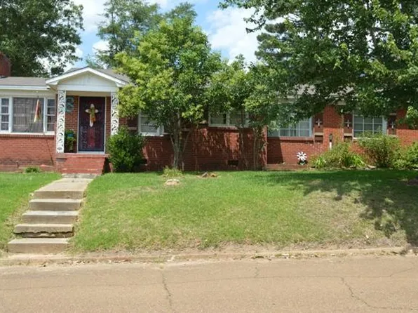 105 N Gold St, Eupora, MS 39744