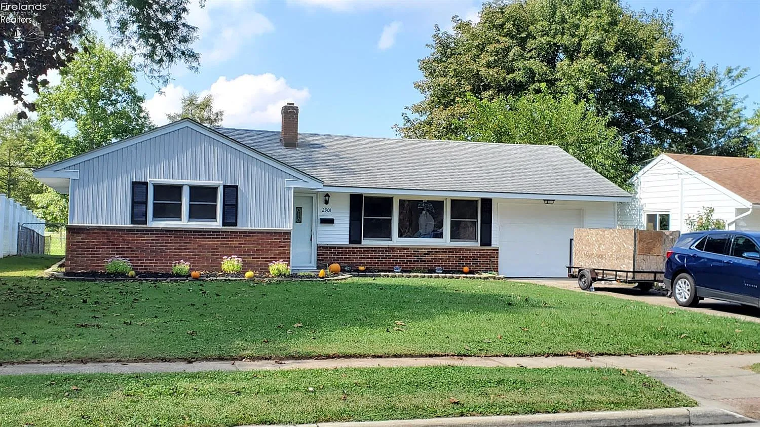2901 Peterson Ln photo 1