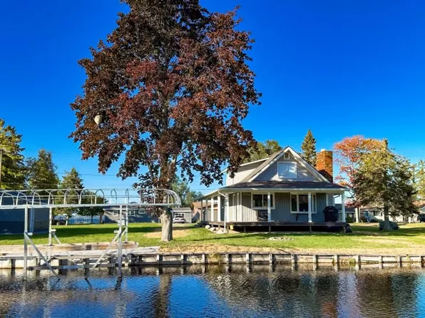 811 W Lake St, Spruce, MI 48762