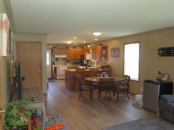2nd image of 801 River St