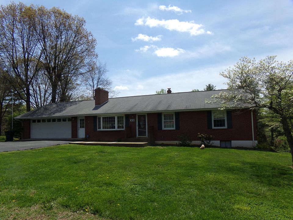 1st image of 302 Dawnridge Dr