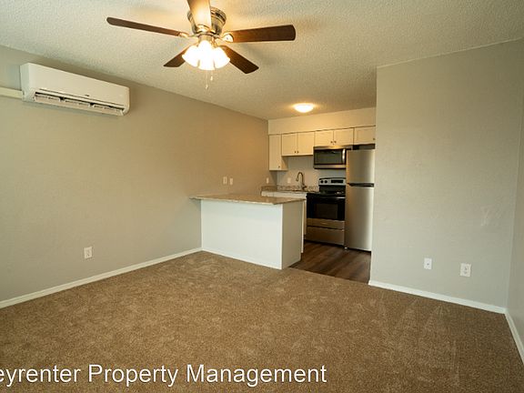 4th image of 508 W Rogers Blvd #20