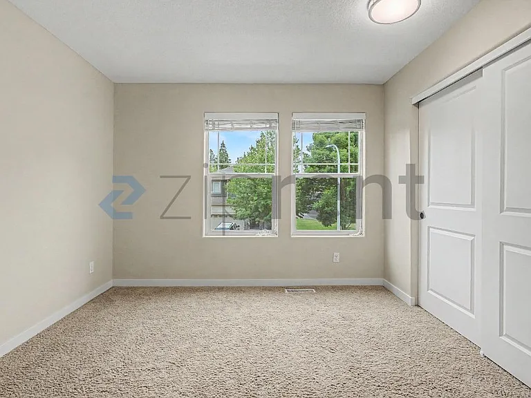 28623 Greenway Dr — Photo 23