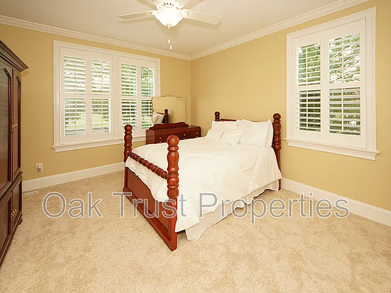 125 Brogun Ln — Photo 18