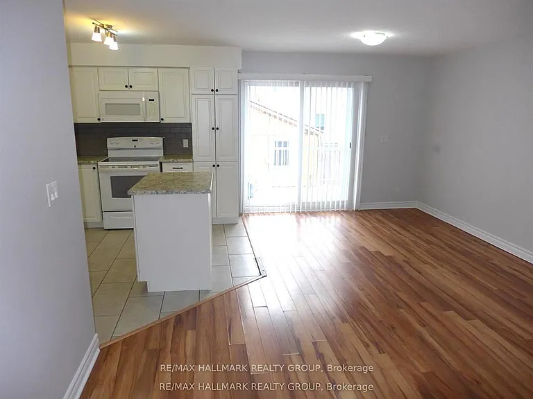 216 Carillon St #3 — Photo 3