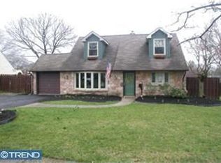 8 June Rd, Levittown, PA 19056