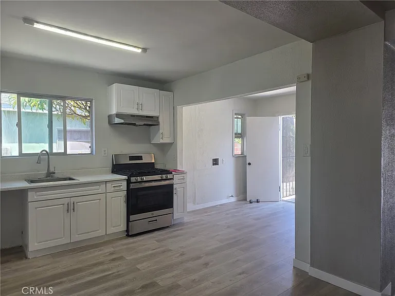 3509 W Flower Ave — Photo 8