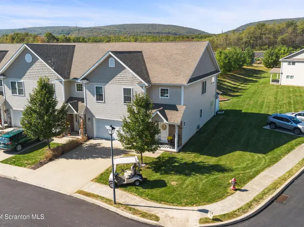 322 Shadow Wood Cir #U-13, Archbald, PA 18403