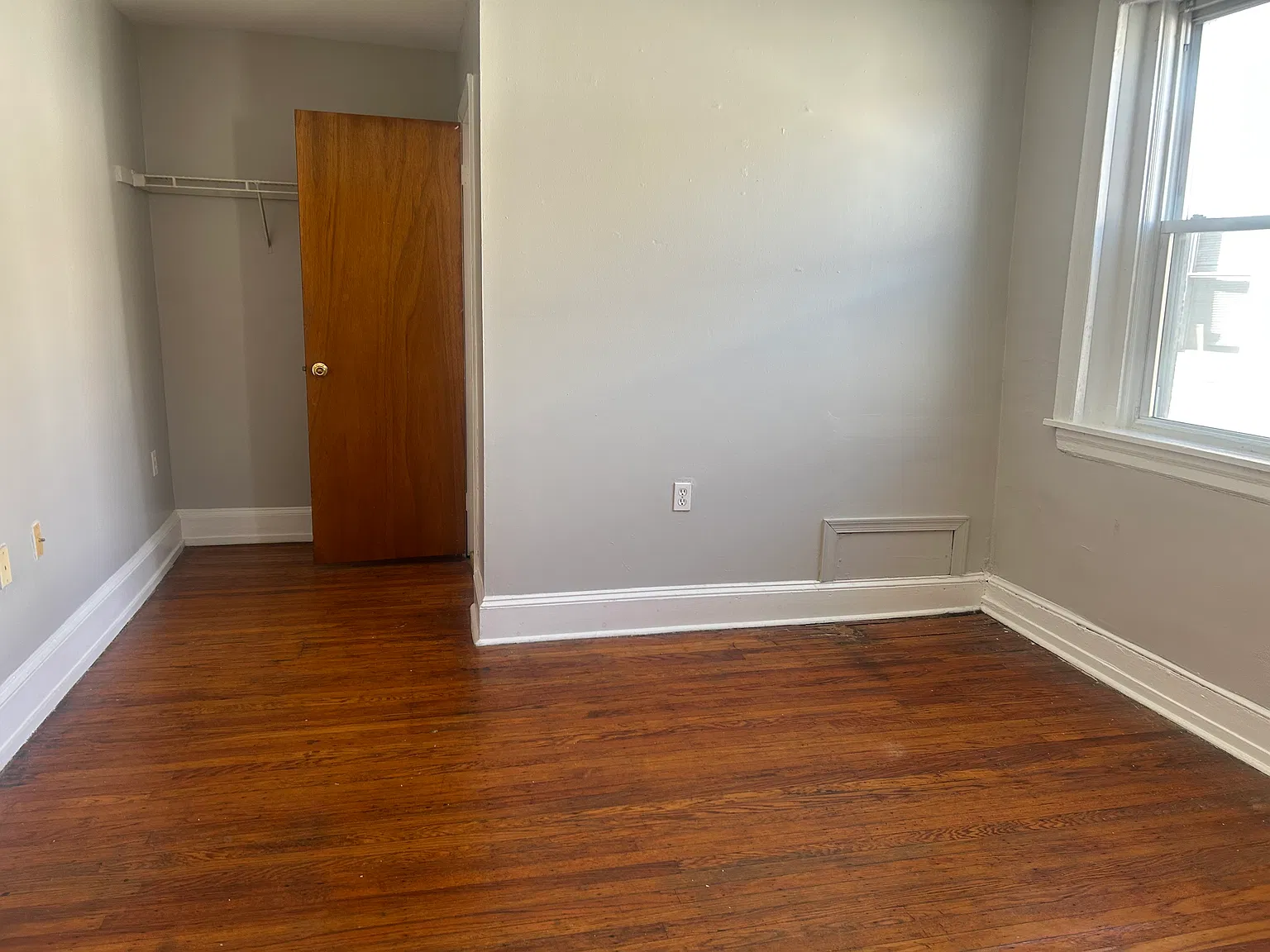 Studio, $890 — Photo 3