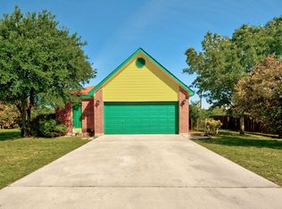 107 Briarwood Ct, Kyle, TX 78640