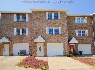 2 Brick Cir, Charleston, WV 25313