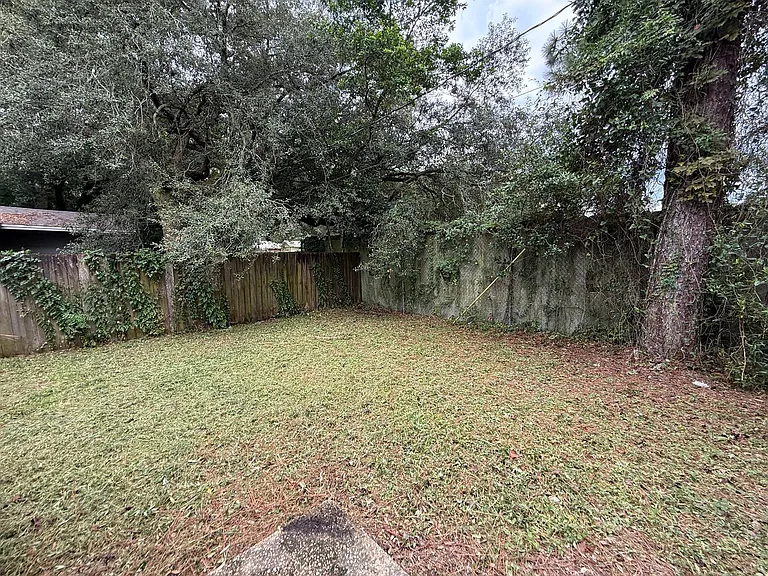 5820 Sanders Ave #F — Photo 11