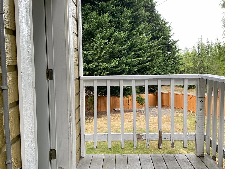 Side Entrance overlooking the backyard