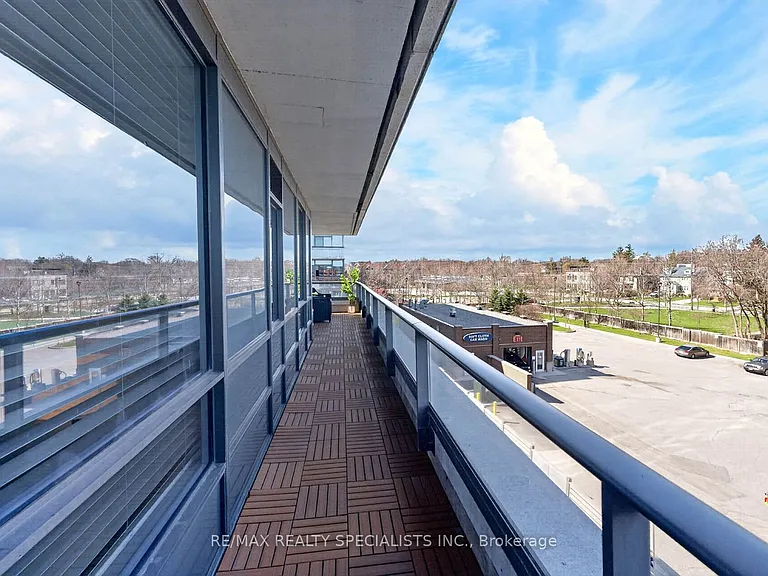 1 Hurontario St #306 — Photo 45