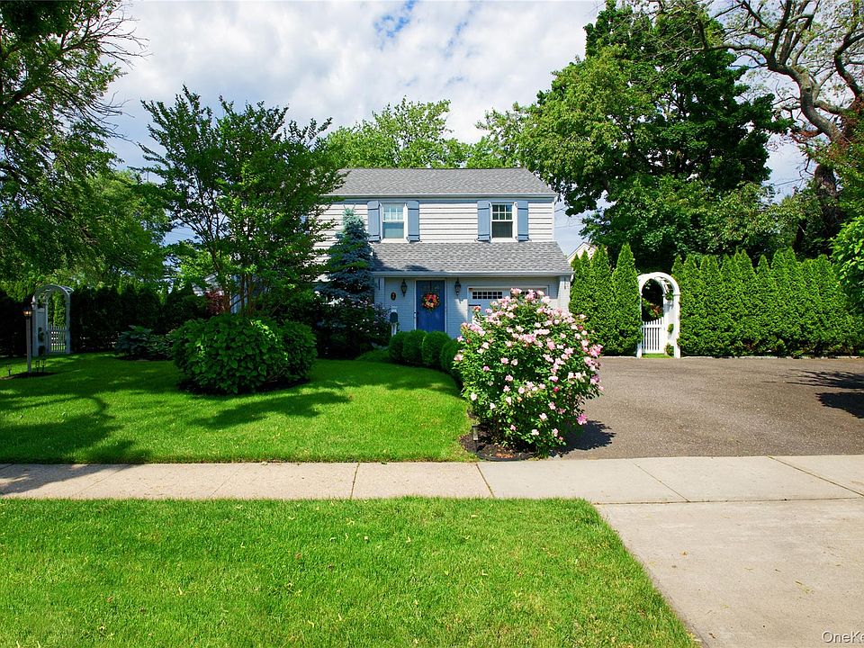 1st image of 7 Merillon Avenue