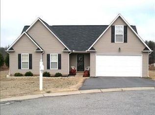 623 Kneewood Ct, Boiling Springs, SC 29316