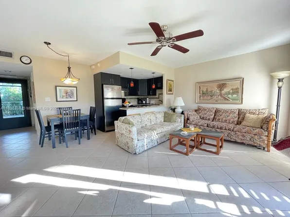 3208 SE 11th St APT 103, Pompano Beach, FL 33062