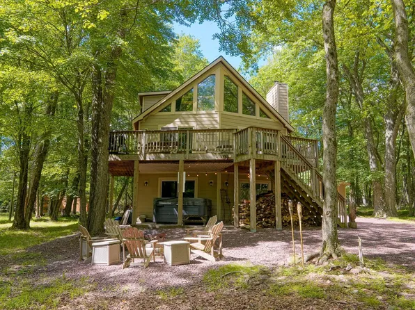 8 Lupine Dr, Lake Harmony, PA 18624