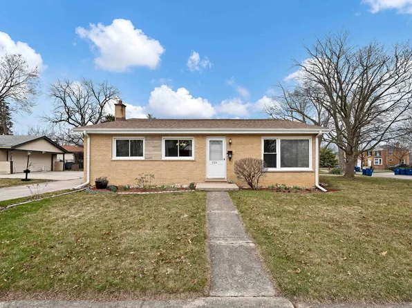 424 N Princeton Ave, Villa Park, IL 60181