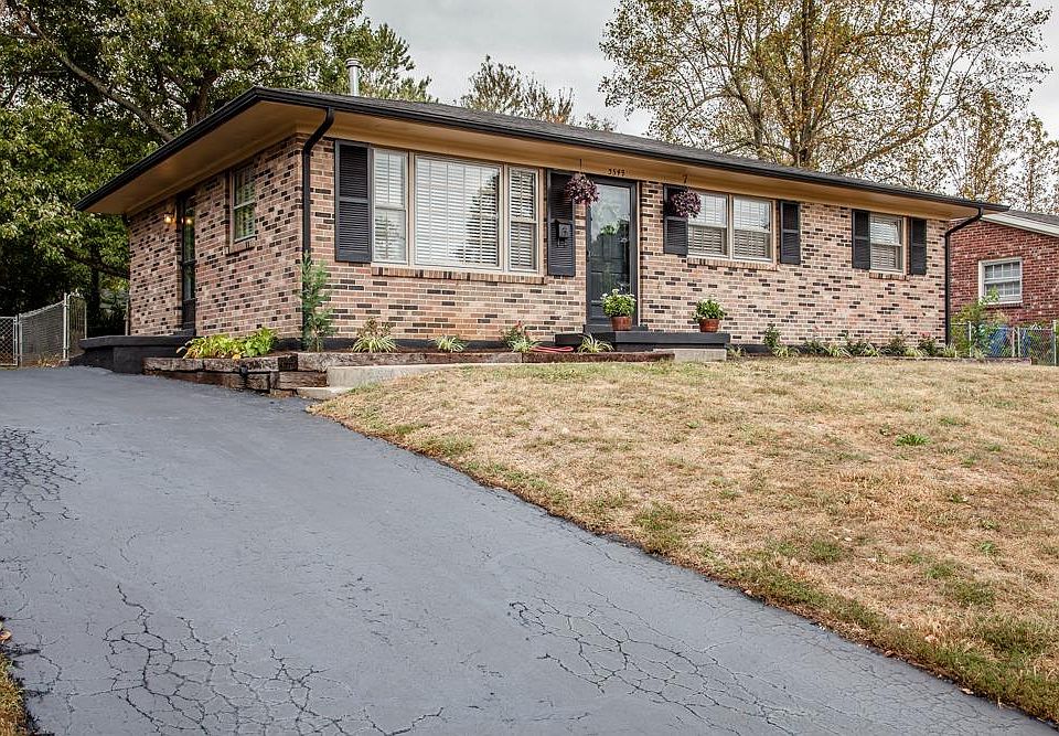 1st image of 3549 Galahad Dr