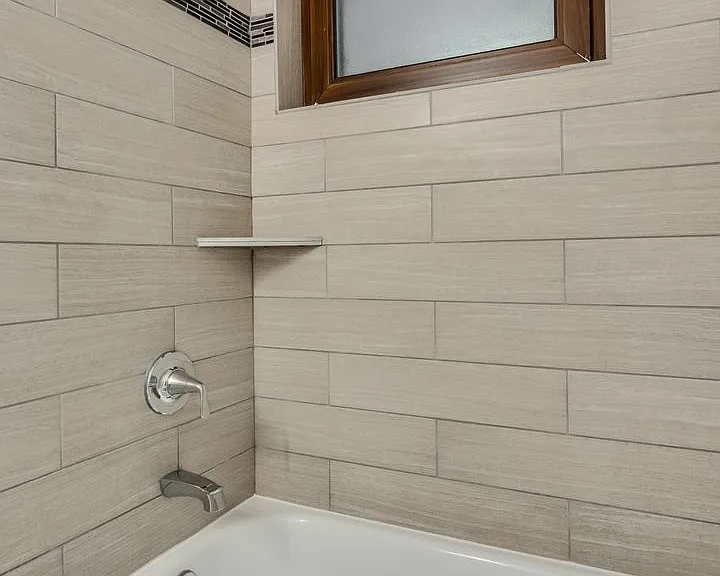 2645 W Carmen Ave — Photo 7