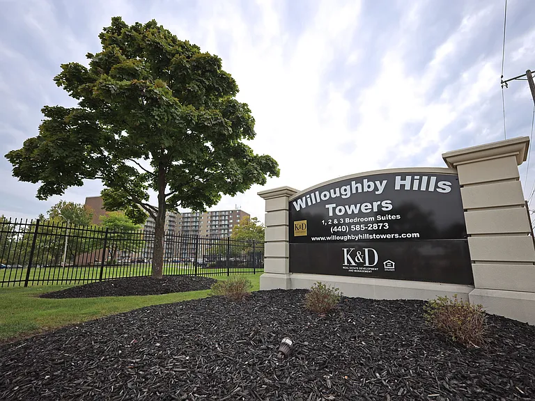 Willoughby Hills Towers — Photo 1