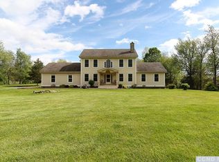 33 Wildflower Rd, Valatie, NY 12184