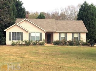 8 Peeks Ct, Senoia, GA 30276
