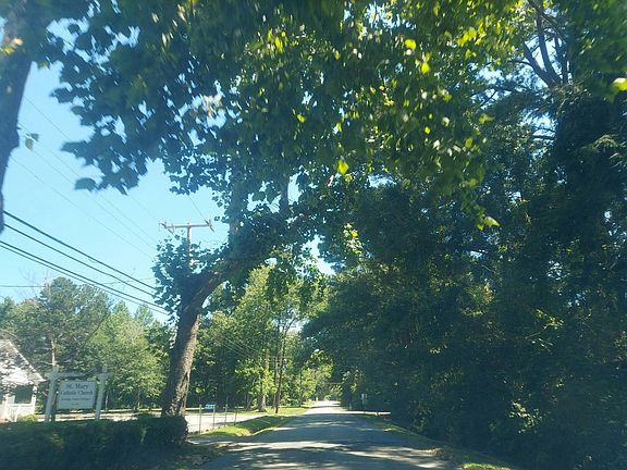 4th image of 444 Homestead Rd