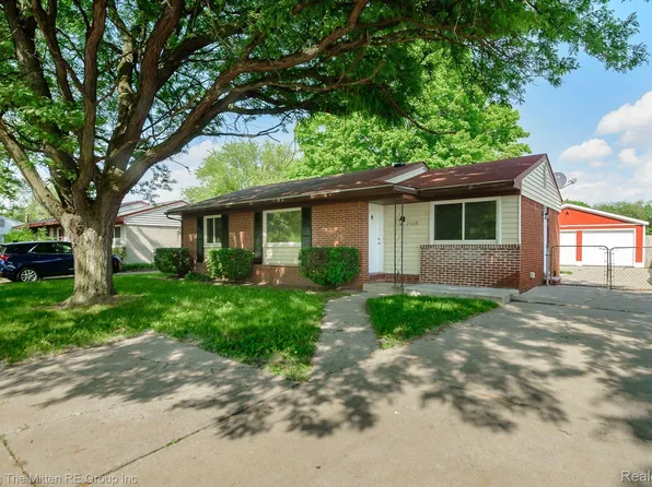 11119 Van Buren St, Belleville, MI 48111