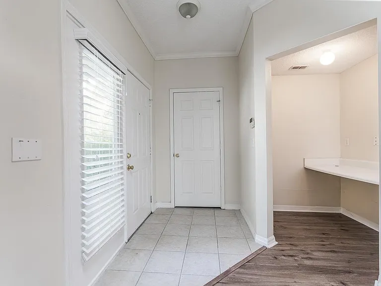 10000 SW 52nd Ave #Q99 — Photo 3