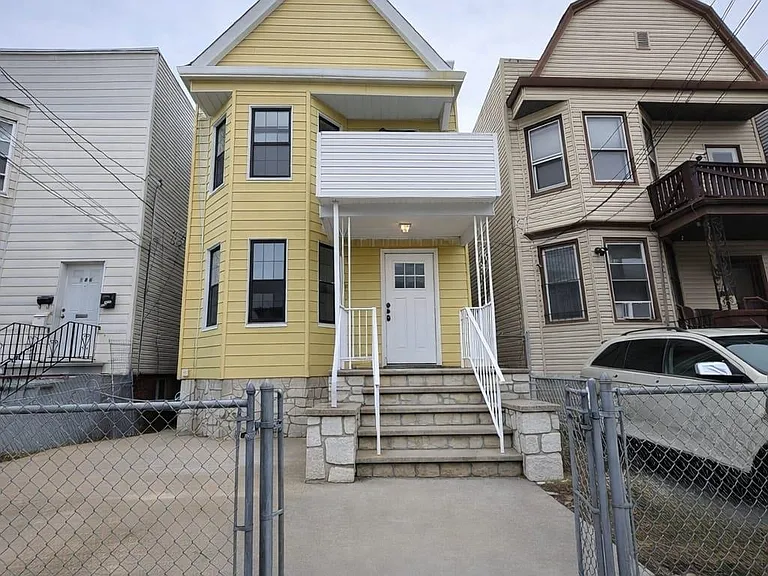 144 Stevens Ave #TOP FL — Photo 5