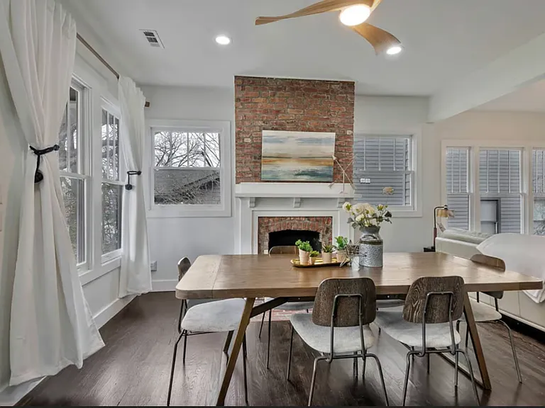 Roycroft Pl — Photo 2