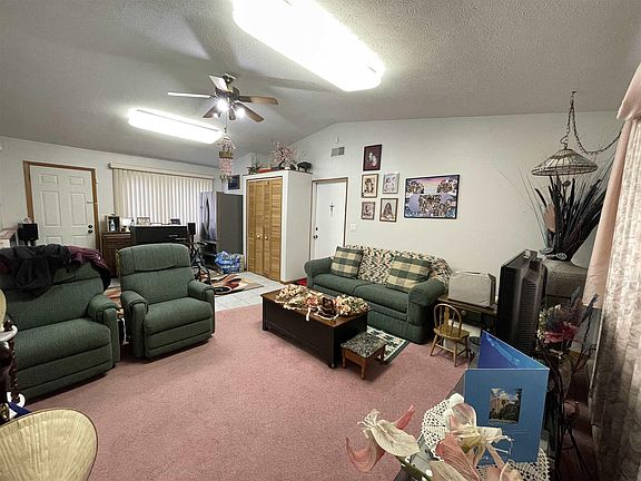 3rd image of 1836 Greenwood Dr