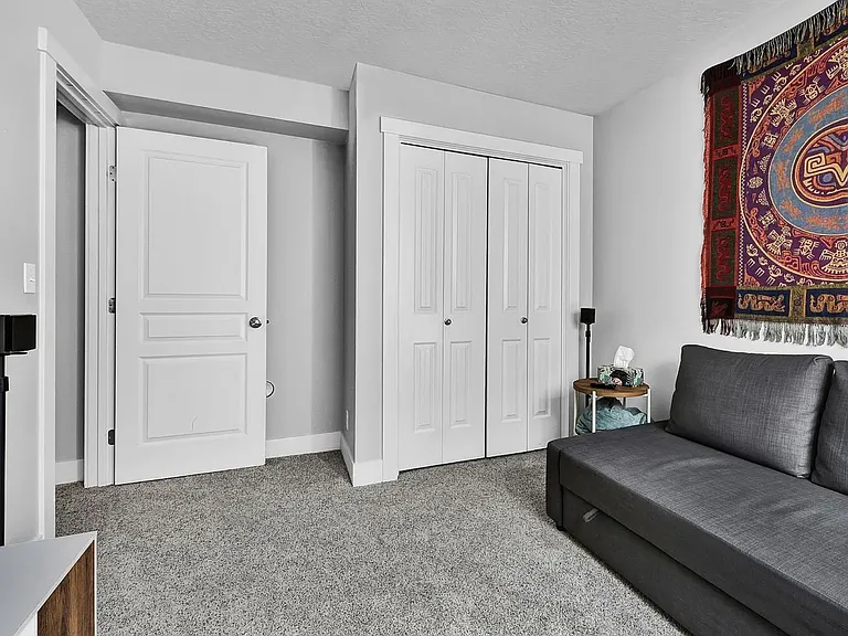 6422 W Everett St — Photo 15