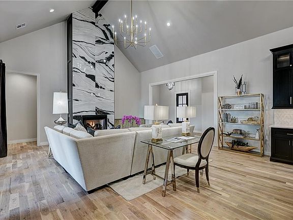 4th image of 2925 Gold Finch Dr