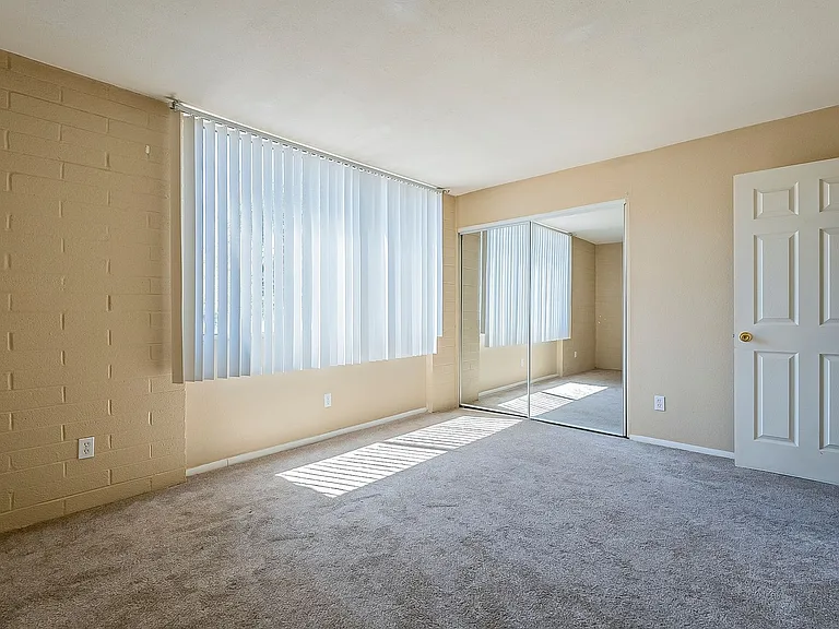 2 bedroom 1.5 bathroom in the heart of Phoenix — Photo 26