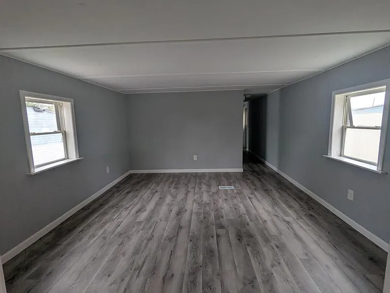 611 W Matthews St #31 — Photo 4