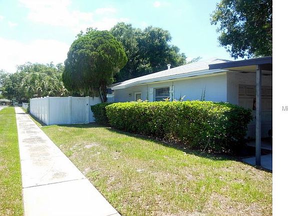 2nd image of 1001 Greenbriar Dr